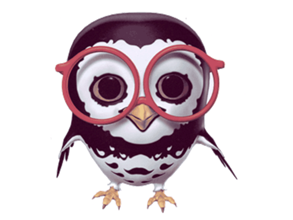 Kleine Eule mit großen schwarzen Augen und roter Brille, schwarz-weißer Gefiederzeichnung, frontal dargestellt.